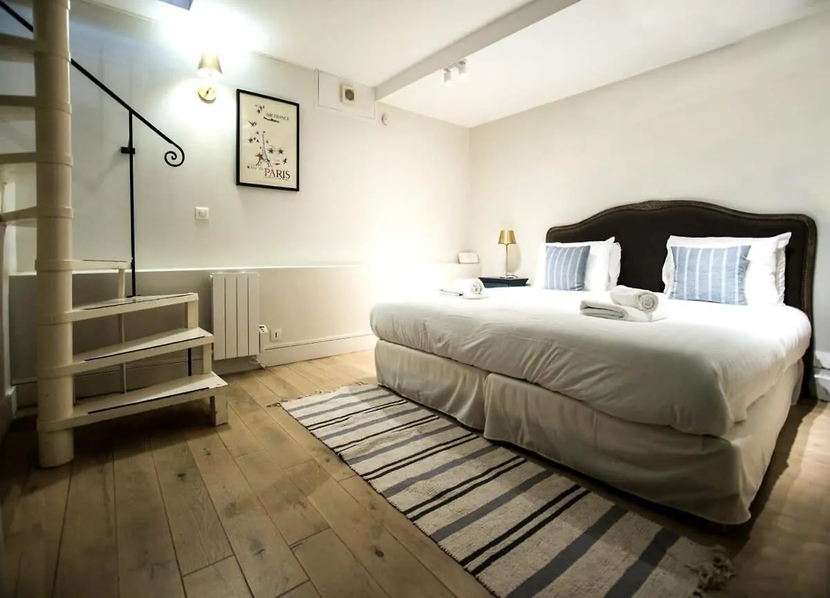 Apartment Classy Bourgeois - Chic 2 Bedroom In Le Marais